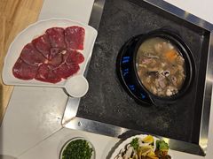 -有一锅·野生菌黑山羊腊排骨火锅(古城北门店)