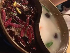 -江湖餐厅–重庆九宫格老火锅