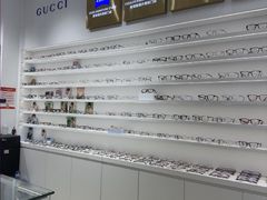 -美式眼镜·授权蔡司.依视路.尼康.豪雅.明月(南翔印象城店)