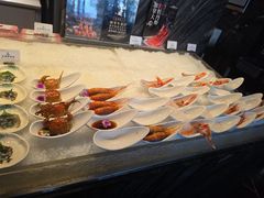 -雍容荟帝王蟹活龙虾展台自助(IFS黑金店)