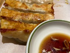两头乌脆皮锅贴-春家·非遗手工小吃(徐汇万科广场店)