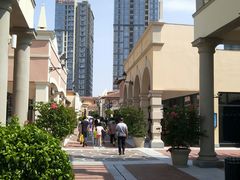 -佛罗伦萨小镇广佛名品奥特莱斯(疏港路店)