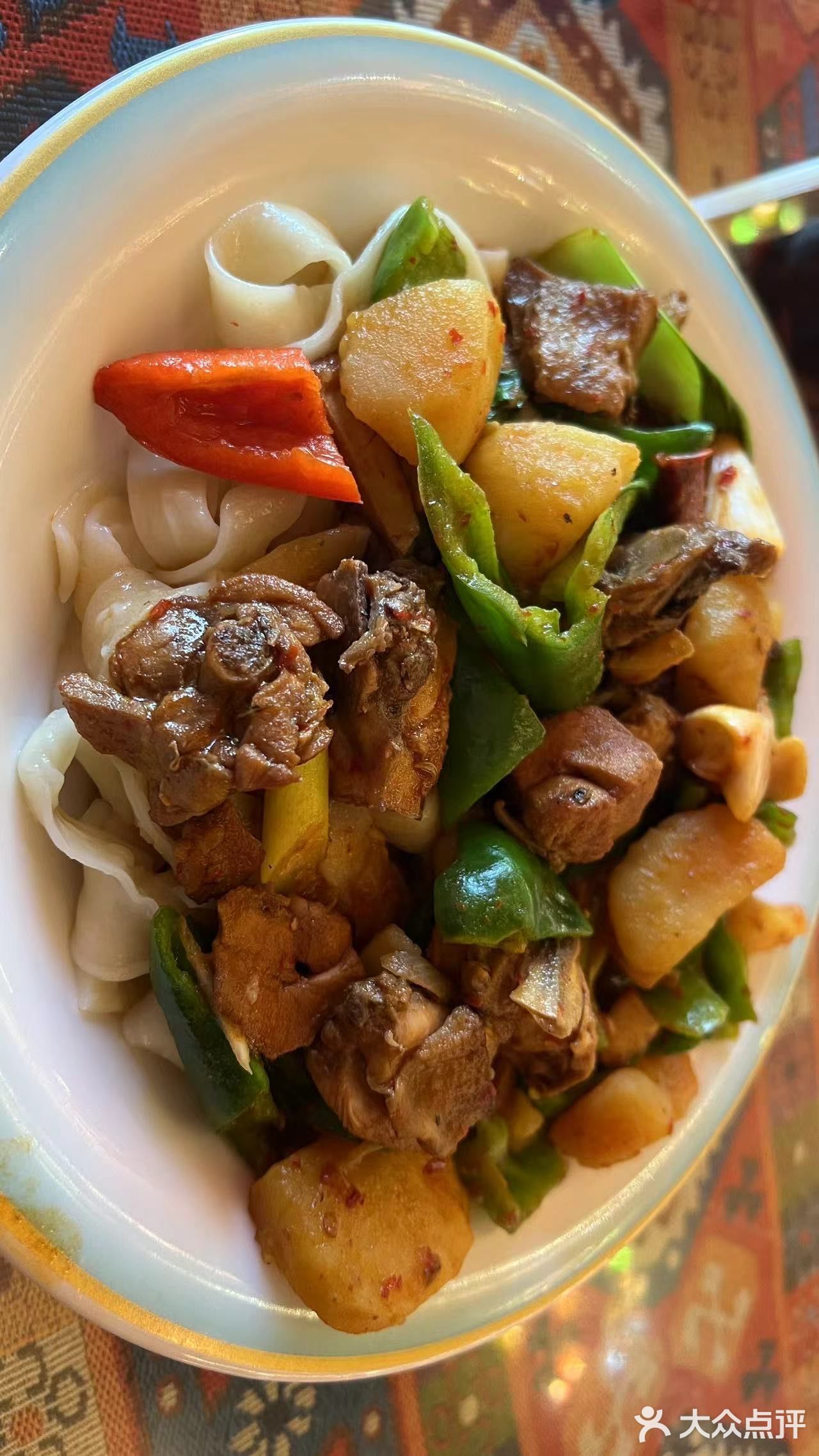 刚发现一家宝藏美食店