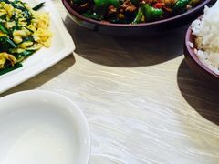 -俏湘厨•地道湘菜(建华南路店)