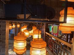 -帅巴人舅母子腊蹄民俗村