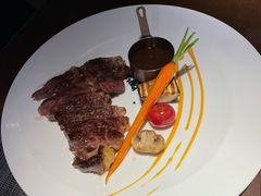 -卡普里披萨·牛扒·下午茶