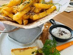 -Mark&Mars Restaurant