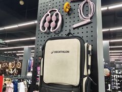 -迪卡侬(金龙湖店)