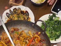 -富正毅三下锅·湘西韵味(天门山索道店)