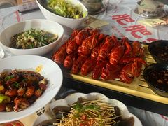 -肥肥虾庄·金牌油焖大虾(汉街SKP店)