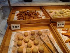 -金滏山烤肉·海鲜·火锅自助餐厅(襄阳万达店)