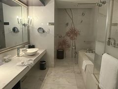 -大连中远海运洲际酒店