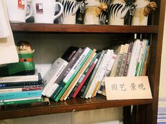 -斯多格书乡(北京大学畅春园店)