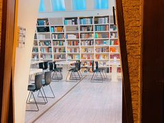 -钟书阁(松江泰晤士小镇店)