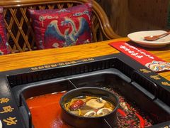 -老牌坊云南鱼豆花火锅(爱建店)