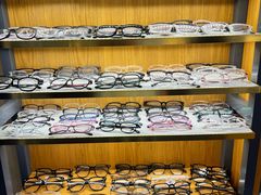 -优医视平价眼镜蔡司依视路折扣工厂店(十里堡店)
