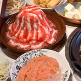 这家火锅。。。店员都被吃成好朋友拉❗️