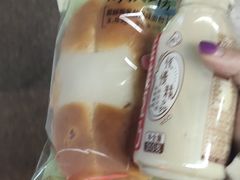 -全家便利店(襄阳南路店)