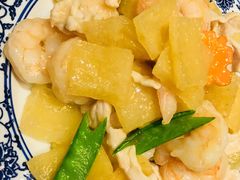 -泉畔人家·老济南经典鲁菜(大明湖店)