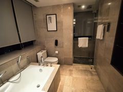 -上海龙之梦万丽酒店