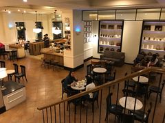 大堂-星巴克臻选(广州沙面店)