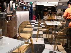 大堂-新大咀港式茶餐厅(宝山万达店)