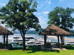 -千岛湖希尔顿休闲艇俱乐部