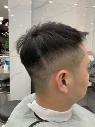 点击看大图 -七分屋LA·烫发·染发·剪发