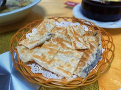 芝麻飞饼-鲤鱼塘农家山庄