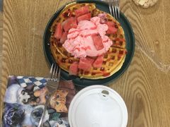 草莓松饼-李小姐の猫咖啡馆(五角场店)