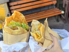 -小红车炸蛋葱油饼