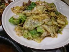 干椒手撕包菜-滇越乘象云南餐厅(豆各庄店)
