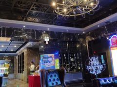 -范特西FANTASY量贩式KTV(民主广场店)