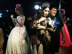 -金东尼人妖秀