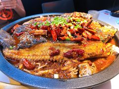-鸣记脆皮烤鱼·海鲜烤鱼(三八广场店)