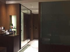 -上海滴水湖皇冠假日酒店