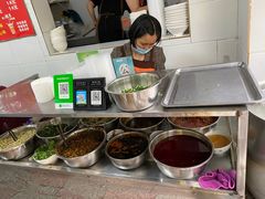 自助调料区-酱壹老三饵丝(南宁南路店)