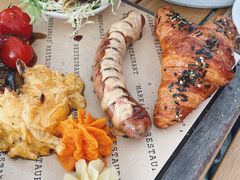 -Mark&Mars Restaurant
