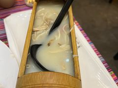 -香巴拉云南餐厅(华莱坞店)