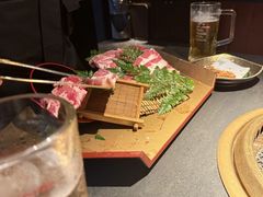 -铭牛烧肉·和牛海鲜自助(高新月牙湖店)