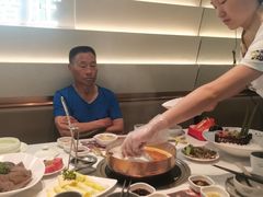 -洪氏嗨捞·广东猪肚鸡·椰子鸡火锅(西咸万象城店)