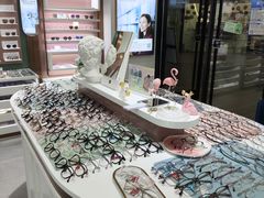 -GOOMI久米眼镜·蔡司·依视路·明月官方授权店(龙德紫金店)