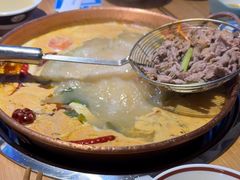 -洱火云南酸菜牛肉火锅(石景山当代商城店)