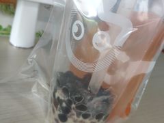 奶茶三兄弟-CoCo都可(桃浦新邻店)
