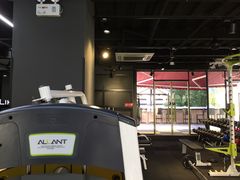 -Liking Fit24小时智能健身(金汇路韩国街店)