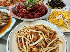 -丹水桥地锅鱼·翘嘴鲌·地方特色全鱼宴(丹江口大坝店)