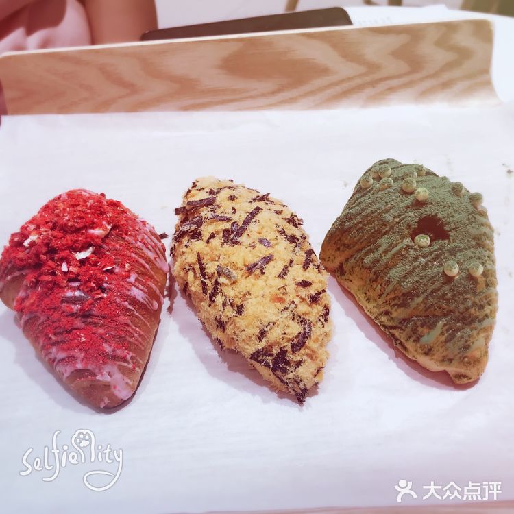 结账队伍本来是排成一队