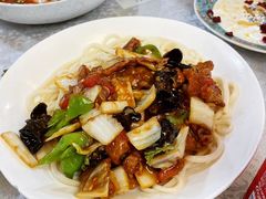 过油肉拌面-汗腾格里·风味餐厅(新疆驻京办店)