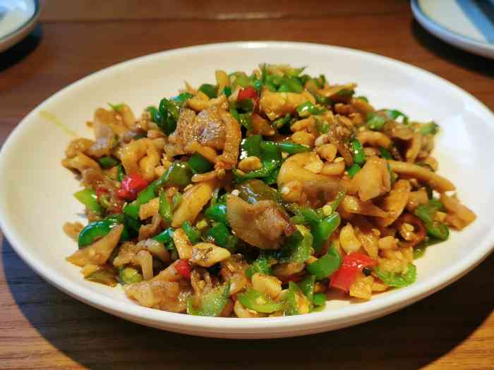 老榕树餐厅(街心花园店)-"好久没回进贤!认真的吃个饭了!也好久没来.