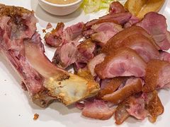 招牌烧焗咸脆猪手-黄但记老店·陈村粉食府